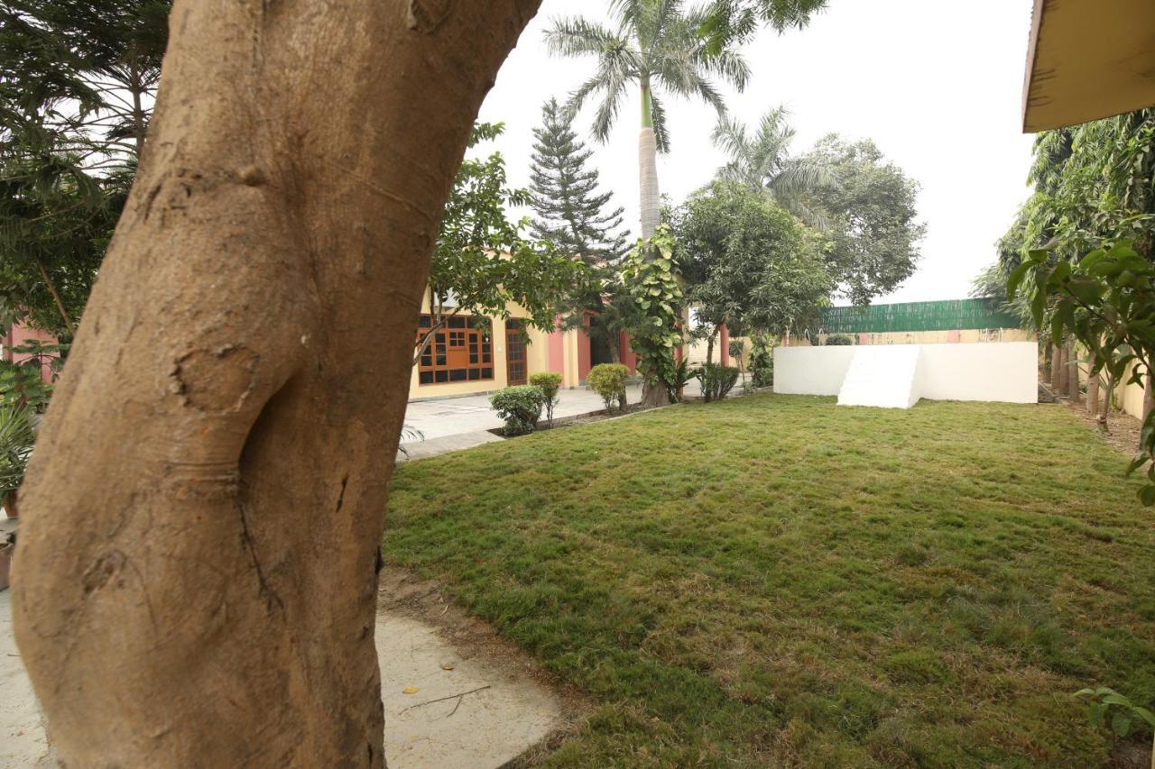 The Karnal Resort Exterior photo